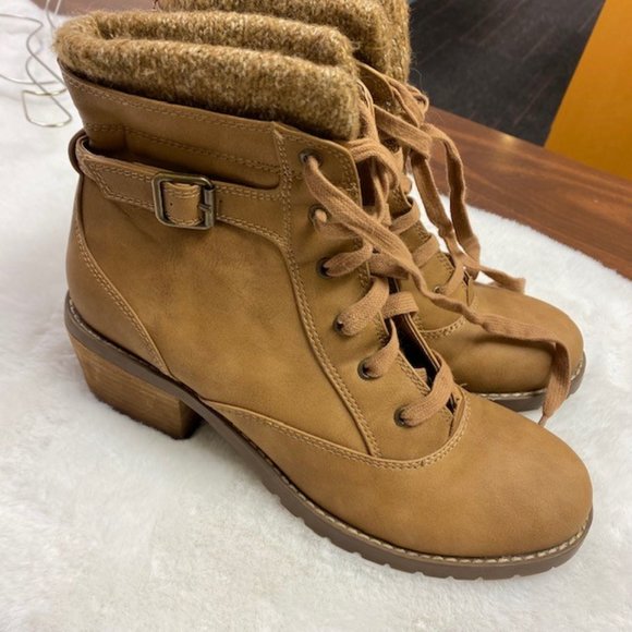 American Eagle‎ Chunky Heel Ankle Boots Lace Up Sweater Top, size 9 - Picture 1 of 13